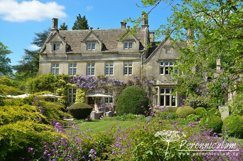 Zahrady Rosemary Verey - Barnsley House a Little House 1 Zahrady Rosemary Verey - Barnsley House