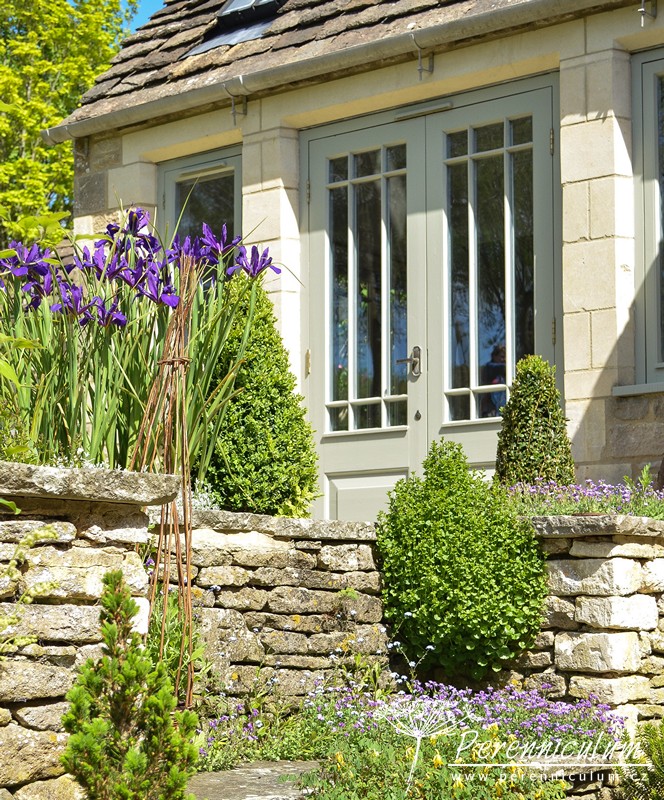 Zahrady Rosemary Verey - Barnsley House a Little House 17 Zahrady Rosemary Verey-Little House